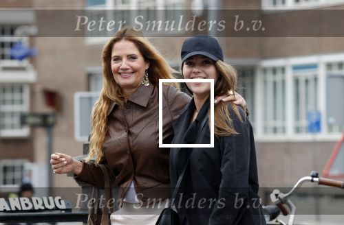 Amsterdam 27 september 2020
Mariska Hulscher met dochter in Amsterdam