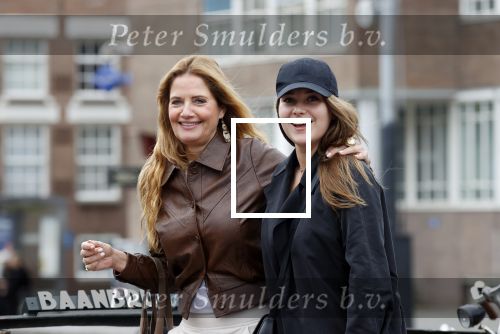 Amsterdam 27 september 2020
Mariska Hulscher met dochter in Amsterdam