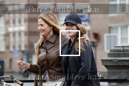 Amsterdam 27 september 2020
Mariska Hulscher met dochter in Amsterdam