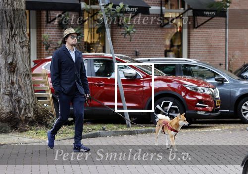 Amsterdam 7 oktober 2020
Mark Baanders met zijn hond in Amsterdam zuid. (Powned verslaggever)