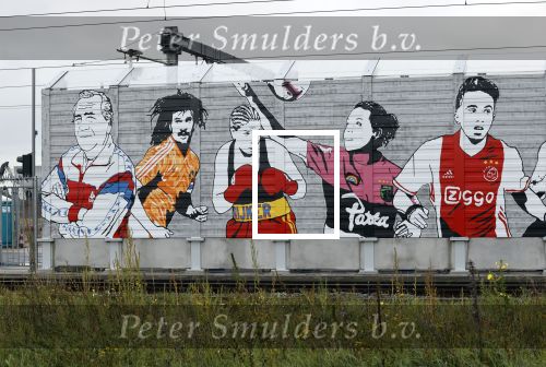 Amsterdam 29 september 2020
Muurschilderingen met Bobby Haarms Ruud Gullit Nouri Stanley menzo Co Stompe Louis v gaal en Gerie Kneteman