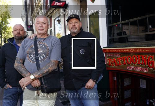Amsterdam 18 september 2020
Rachel Hazes laat een tatoo zetten bij Hankypanky tatooshop op de wallen. Het woord mama wordt getatoeerd met daarin as van haar moeder. familie Willem v Boxtel.