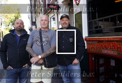 Amsterdam 18 september 2020
Rachel Hazes laat een tatoo zetten bij Hankypanky tatooshop op de wallen. Het woord mama wordt getatoeerd met daarin as van haar moeder. familie Willem v Boxtel.