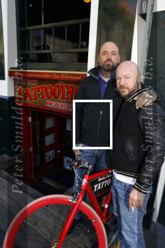 Amsterdam 18 september 2020
Rachel Hazes laat een tatoo zetten bij Hankypanky tatooshop op de wallen. Het woord mama wordt getatoeerd met daarin as van haar moeder. familie Willem v Boxtel.
