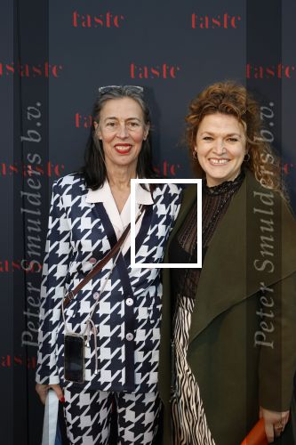 Amsterdam 9 oktober 2021
Premiere Taste in Amsterdam West. Adelheid Roossen kwam met een vriendin