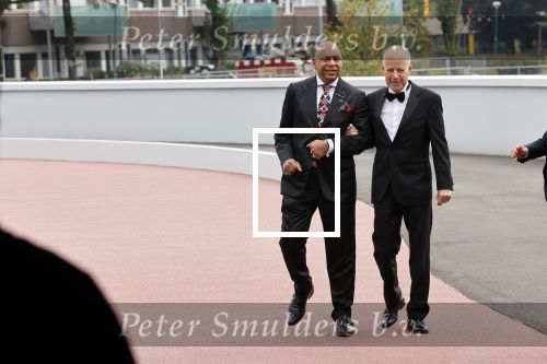 Leusden 25 september 2021
Premiere Nummer 14 ( Johan Cruijff ) in het AFAS Theater. Adjiedj Bakas met zijn partner