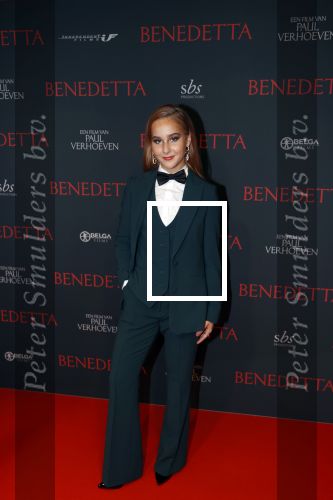 Amsterdam 12 oktober 2021
Premiere Benedetta  in Tuschinski. paul Verhoeven is de regisseur. Aiko Beemsterboer kwam met een kennis