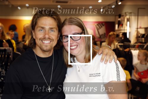 Lelystad 3 september 2021
Andre Hazes en Djarno Hofland hebben een AH6 geopend in de outlet in lelystad.
