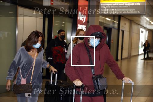 Amsterdam 17 oktober 2021
Andre Hazes en zijn moeder rachel Hazes rriveren op schiphol nadat Andre 4 weken in Spanje is geweest.