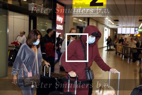 Amsterdam 17 oktober 2021
Andre Hazes en zijn moeder rachel Hazes rriveren op schiphol nadat Andre 4 weken in Spanje is geweest.