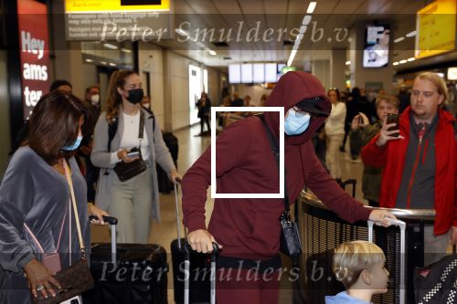 Amsterdam 17 oktober 2021
Andre Hazes en zijn moeder rachel Hazes rriveren op schiphol nadat Andre 4 weken in Spanje is geweest.