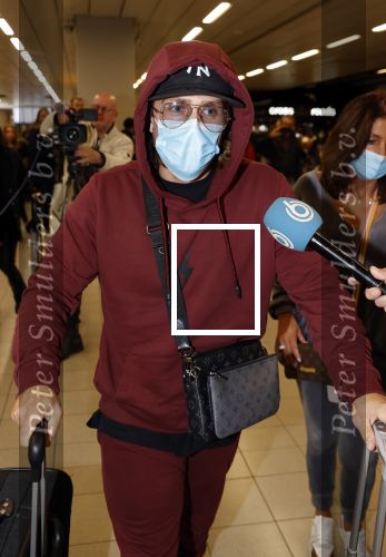 Amsterdam 17 oktober 2021
Andre Hazes en zijn moeder rachel Hazes rriveren op schiphol nadat Andre 4 weken in Spanje is geweest.