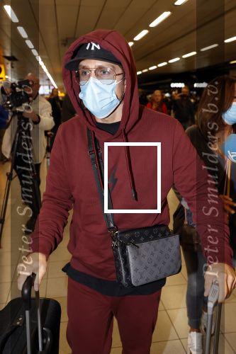Amsterdam 17 oktober 2021
Andre Hazes en zijn moeder rachel Hazes rriveren op schiphol nadat Andre 4 weken in Spanje is geweest.