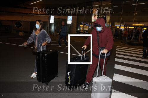 Amsterdam 17 oktober 2021
Andre Hazes en zijn moeder rachel Hazes rriveren op schiphol nadat Andre 4 weken in Spanje is geweest.