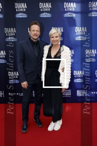 Amsterdam 12 september 2021
Premiere Diana en zonen in het deLaMar theater.
Anita Wiytzier kwam met haar man