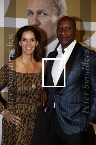 Amsterdam 28 september 2021
Premiere James Bond in Tuschinski. Annemarie v gaal met man