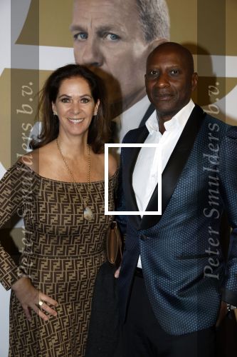 Amsterdam 28 september 2021
Premiere James Bond in Tuschinski. Annemarie v gaal met man