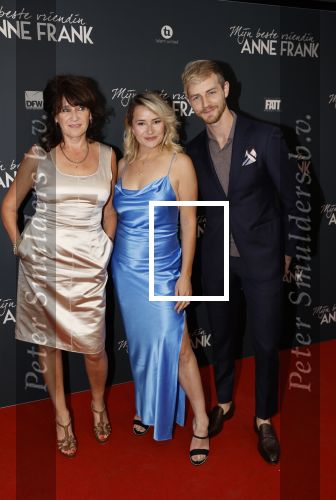 Amsterdam 6 september 2021
Premiere Mijn beste vriendin Anne Frank in Tuschinski.

Barbara Sloesen met partner Max Houtman en Renee Fokker