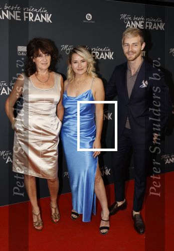 Amsterdam 6 september 2021
Premiere Mijn beste vriendin Anne Frank in Tuschinski.

Barbara Sloesen met partner Max Houtman en Renee Fokker