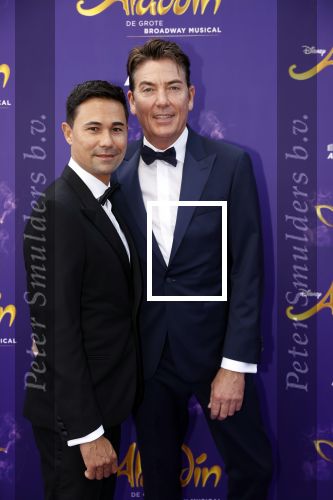 Scheveningen 26 september 2021
Premiere Aladdin in het circustheater. Bart ettekoven met vriend