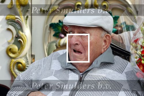 Vlaardingen 17 september 2021
Bas v Toor viert zijn 86e verjaardag . Er is een defile met Bassie en Adriaan auto\'s. Ook de vrouw van Bas , Coby zijn dochter Liesbeth en schoonzoon Evert waren aanwezig.