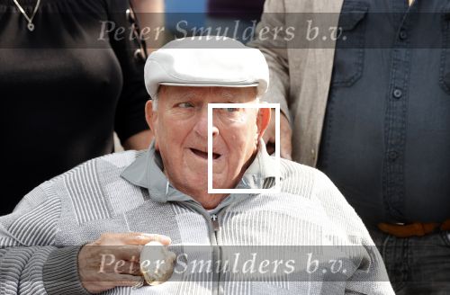 Vlaardingen 17 september 2021
Bas v Toor viert zijn 86e verjaardag . Er is een defile met Bassie en Adriaan auto\'s. Ook de vrouw van Bas , Coby zijn dochter Liesbeth en schoonzoon Evert waren aanwezig.