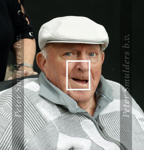 Vlaardingen 17 september 2021
Bas v Toor viert zijn 86e verjaardag . Er is een defile met Bassie en Adriaan auto\'s. Ook de vrouw van Bas , Coby zijn dochter Liesbeth en schoonzoon Evert waren aanwezig.