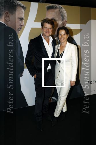 Amsterdam 28 september 2021
Premiere James Bond in Tuschinski. Beau v erven Dorens met zijn vrouw Selly