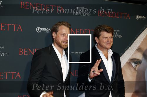 Amsterdam 12 oktober 2021
Premiere Benedetta  in Tuschinski. paul Verhoeven is de regisseur. Beau v Erven Dorens met Mark v Eeuwen