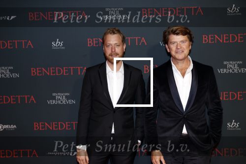 Amsterdam 12 oktober 2021
Premiere Benedetta  in Tuschinski. paul Verhoeven is de regisseur. Beau v Erven Dorens met Mark v Eeuwen
