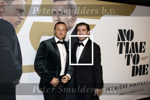 Amsterdam 28 september 2021
Premiere James Bond in Tuschinski. Benjamin Aslan met een kennis