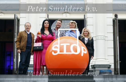 Amsterdam 2 september 2021
Aftrap van Stoptober bij Vondel CS.
Aanwezig Patricia PaaY Hans Klok Bill v Dijk  Louisa en Rowan en Patrick Martens .