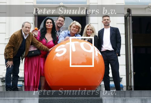 Amsterdam 2 september 2021
Aftrap van Stoptober bij Vondel CS.
Aanwezig Patricia PaaY Hans Klok Bill v Dijk  Louisa en Rowan en Patrick Martens .