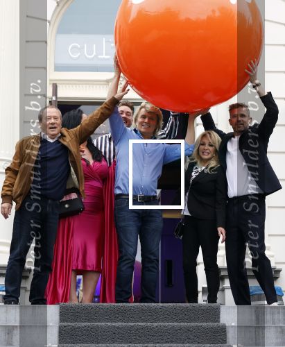 Amsterdam 2 september 2021
Aftrap van Stoptober bij Vondel CS.
Aanwezig Patricia PaaY Hans Klok Bill v Dijk  Louisa en Rowan en Patrick Martens .