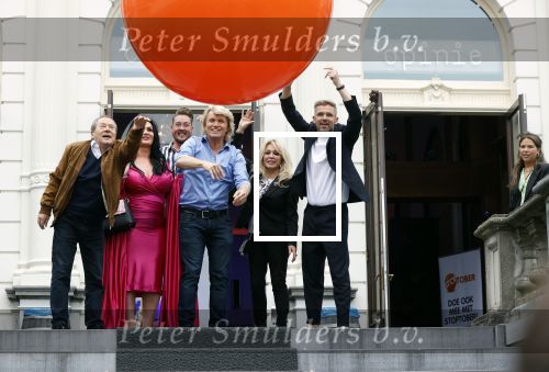 Amsterdam 2 september 2021
Aftrap van Stoptober bij Vondel CS.
Aanwezig Patricia PaaY Hans Klok Bill v Dijk  Louisa en Rowan en Patrick Martens .