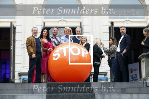 Amsterdam 2 september 2021
Aftrap van Stoptober bij Vondel CS.
Aanwezig Patricia PaaY Hans Klok Bill v Dijk  Louisa en Rowan en Patrick Martens .