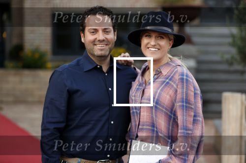 Noordwijk 4 september 2021
Martien Meiland viert zijn 60e verjaardag in de tuin van zijn nieuwe huis/villa. Aanwezig oa Erica Meiland Maxime Meiland (zwanger) met partner Leroy Molkenboer en Montana Meiland met partner Dirk .
Britt Dekker kwam met haar vriend Nax Apotowski. Ze zijn al ruim 8 jaar samen maar nog nooit op de foto geweest.