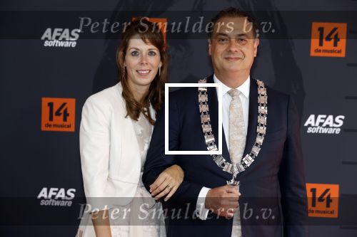 Leusden 25 september 2021
Premiere Nummer 14 ( Johan Cruijff ) in het AFAS Theater. Burgemeester Gerolf Bouwmeester met partner