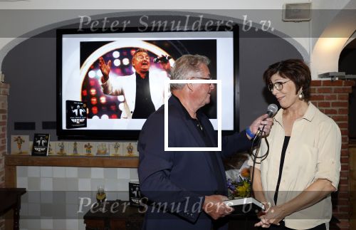 Volendam 12 oktober 2021
Boekpresentatie Jan Keizer bij Hotel Spaander in Volendam . Alle oude bendleden van BZN zijn aanwezig zoals Annie Schilder Carola Smit Jan Tuijp Jack Veerman Thomas Tol Dick Plat