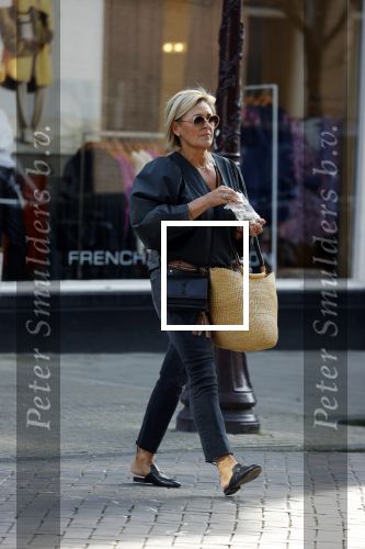 Amsterdam 17 september 2021
Caroline Tensen  doet boodschappen op de cornelis schuytstraat