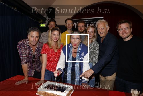 Amsterdam 27 september 2021
Frederik Brom, Rick Engelkes, Guusje te Pas, Danny Westerweel, Willeke van Ammelrooy, Bob Ott, Roos van Erkel, Wilbert Gieske en Xander van Vledder tijdens de castpresentatie van de theatervoorstelling The Mousetrap