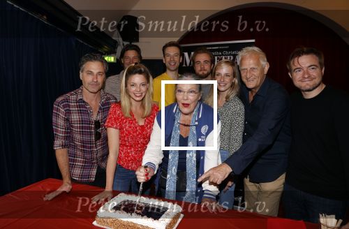 Amsterdam 27 september 2021
Frederik Brom, Rick Engelkes, Guusje te Pas, Danny Westerweel, Willeke van Ammelrooy, Bob Ott, Roos van Erkel, Wilbert Gieske en Xander van Vledder tijdens de castpresentatie van de theatervoorstelling The Mousetrap