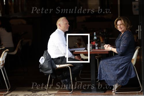 Amsterdam 6 september 2021
Catherina Keyl met een kennis in een restaurant
