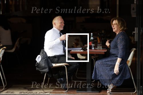 Amsterdam 6 september 2021
Catherina Keyl met een kennis in een restaurant