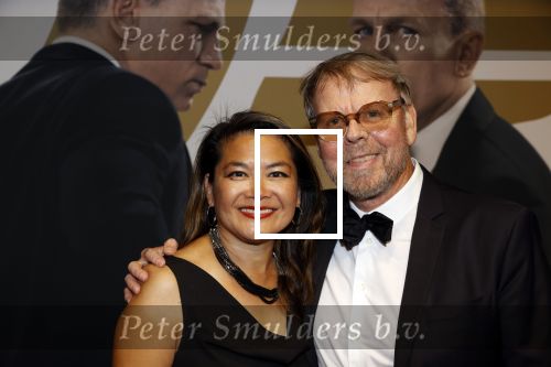 Amsterdam 28 september 2021
Premiere James Bond in Tuschinski. Cees Baars mdet vrouw