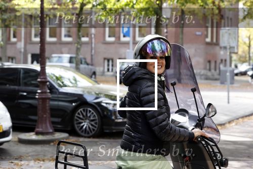 Amsterdam 11 oktober 2021
Presentatie fit platform van Antje Monteiro fit at home health & lifestyle. Chimene v Oosterhout en tanja Jess kwamen op vespa scooter