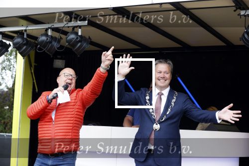 Oudewater 11 september 2021
Dutch Performante ( Chahid Charrak) maakt de grootste popcorn bak en komt in het Guissnessboek of records. Danny de Vries de burgemeester van Oudewater en Gaston Starreveld