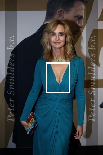 Amsterdam 28 september 2021
Premiere James Bond in Tuschinski. daphne Deckers kwam met haar dochter Emma Deckers