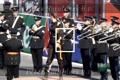 Zandvoort 5 september 2021
GP formule 1 op Zandvoort .
Davina Michelle zingt het volkslied en ze zingt een song samen met Armin v Buuren als de DJ