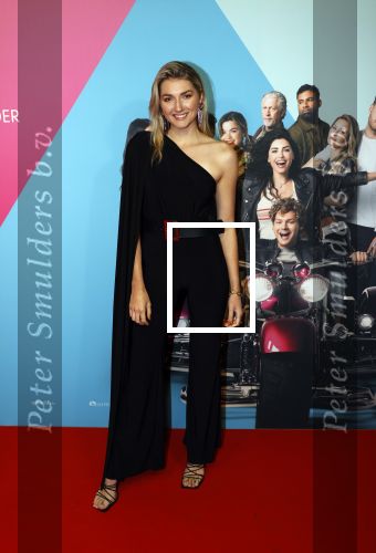 Amsterdam 11 oktober 2021
Premiere Liefde zonder grenzenin Tuschinski met in de hoofdrol Yolanthe Cabau v Kasbergen Jim Bakkum Soy Kroon Abbey Hoes  Hajo Bruins en Peggy Vrijens . Julia Sinning kwam met Denise Speelman